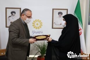 کتابخانه های عمومی و پست گیلان در خدمت کتابخوانان