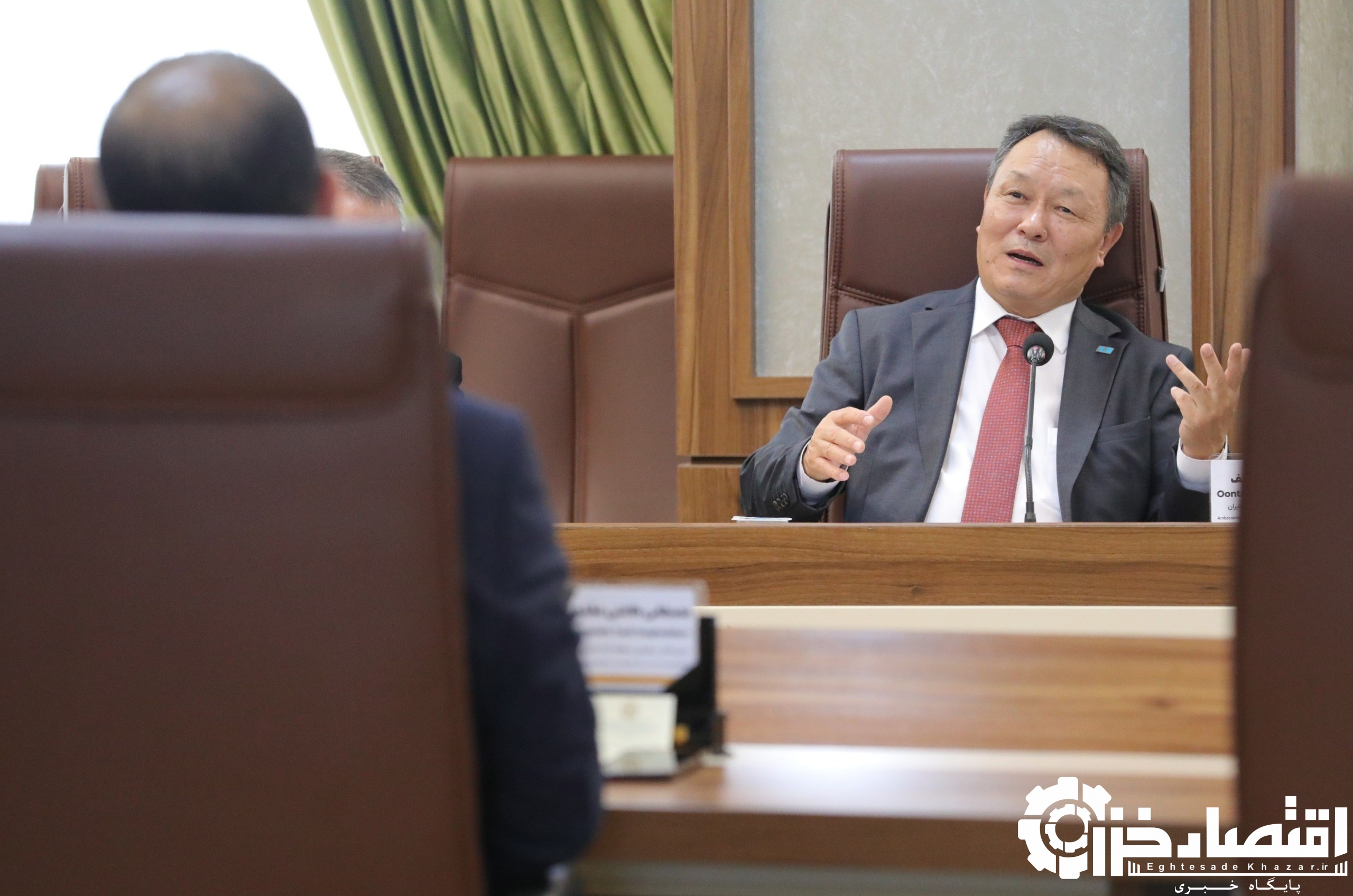 دیدار اونتالاپ اونالبایف، سفیر جمهوری قزاقستان در ایران با مدیرعامل سازمان منطقه آزاد