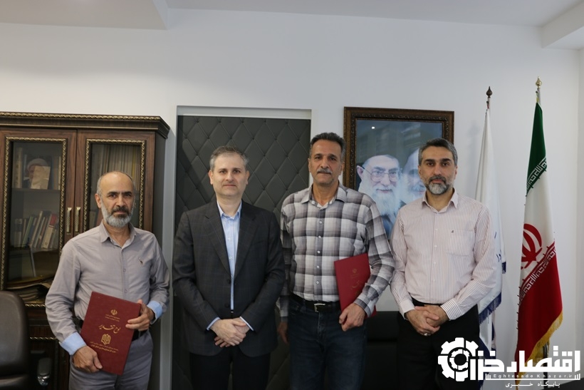 از رزمندگان دفاع مقدس در اداره کل نوسازی مدارس گیلان به مناسبت هفته دفاع مقدس تجلیل شد