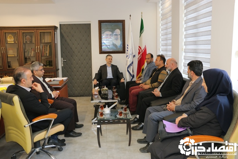 نشست صمیمی شورای شهر فومن با مدیرکل نوسازی مدارس گیلان