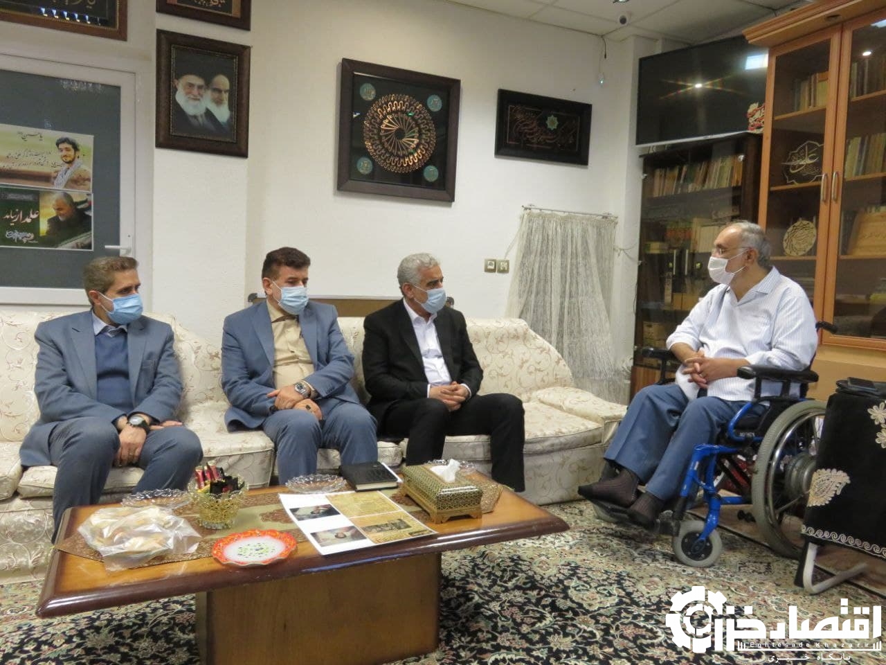 دیدار استاندار گیلان با یک جانباز و خانواده شهید انقلاب اسلامی در رشت