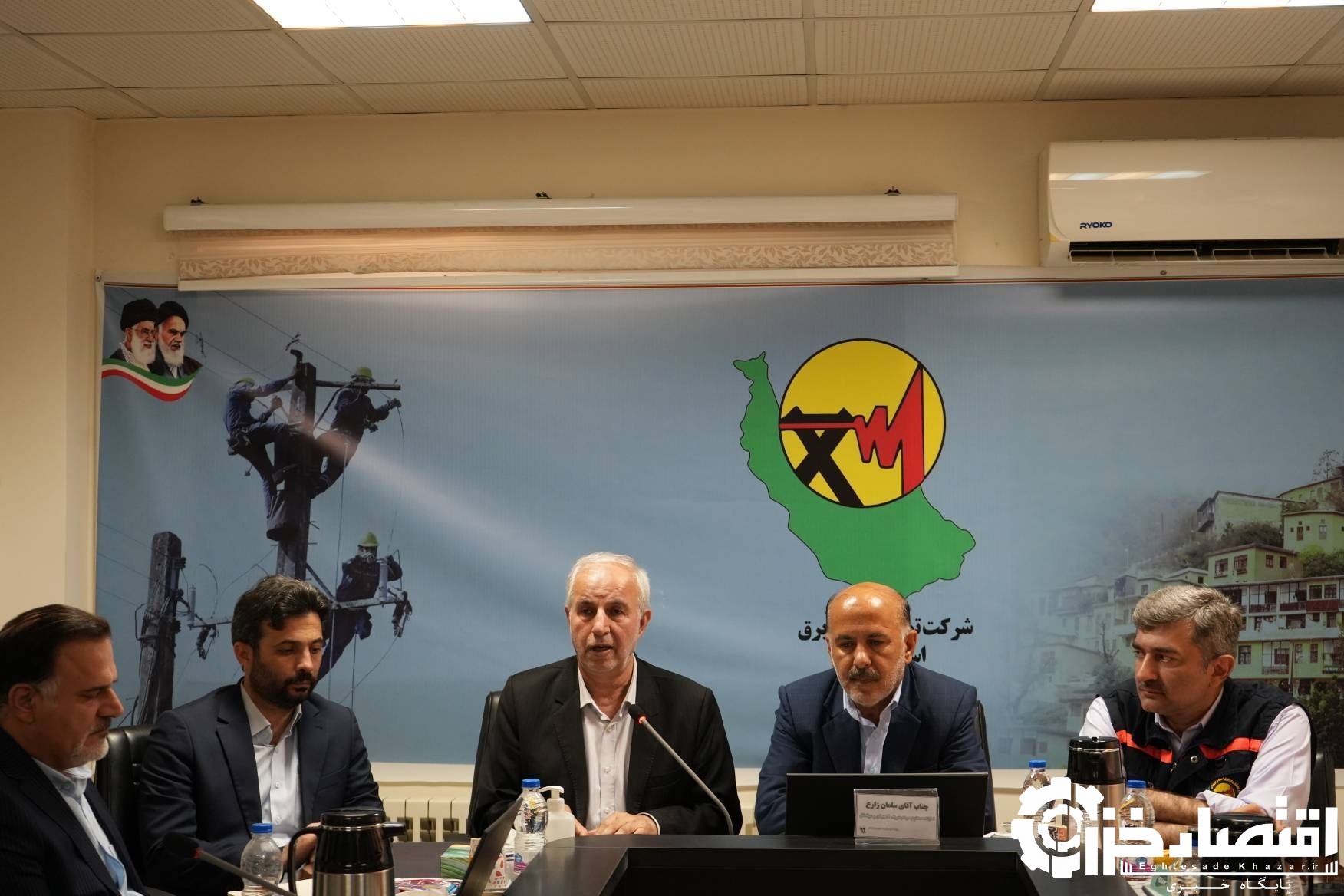 جلسه هم‌اندیشی با جمعی از نمایندگان استان در مجلس شورای اسلامی