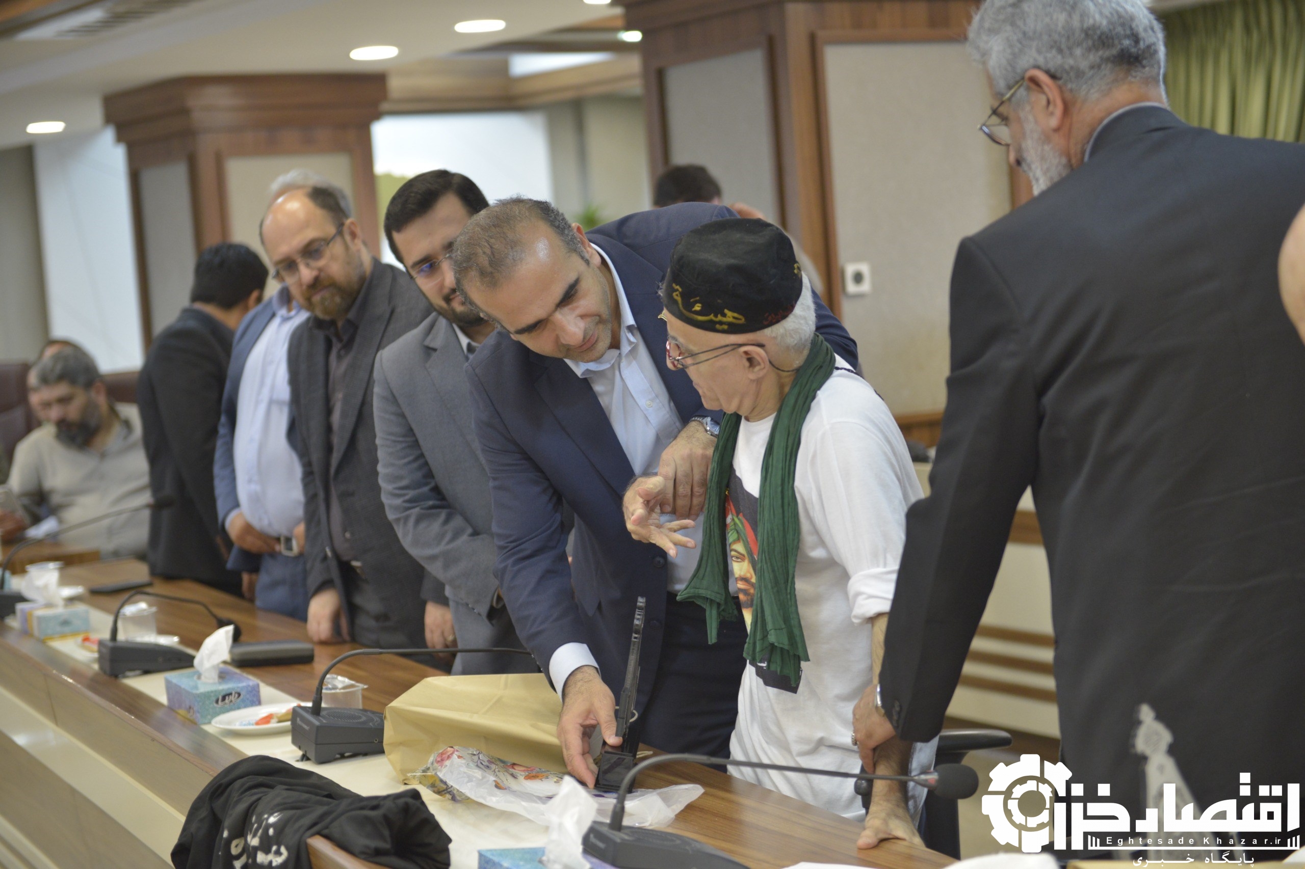 آیین تقدیر از اعضای ستاد اربعین منطقه آزاد انزلی برگزار شد