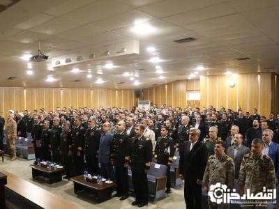 آئین معارفه فرمانده مرکز آموزش تخصصی دریایی نداجا رشت برگزار شد