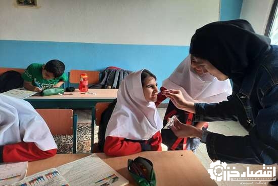 مراقبت ویژه سالمندان در منزل و ارتقای سلامت دانش‌آموزان با آموزش بهداشت دهان در رودبار