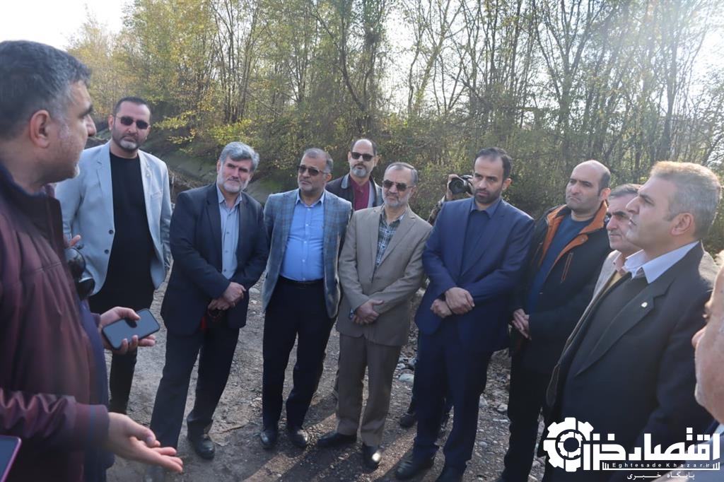 آغاز عملیات خاکریزی محور شهید سلیمانی با حضور رئیس شورا، اعضای شورای اسلامی و شهردار رشت